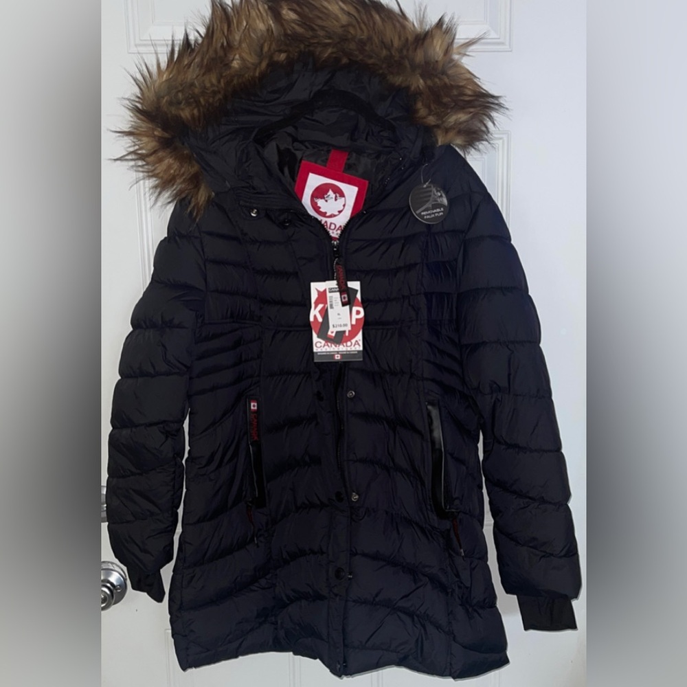 NEW CANADA Weather Gear  NWT Women's Black Puffer Coat with Faux Fur Hood